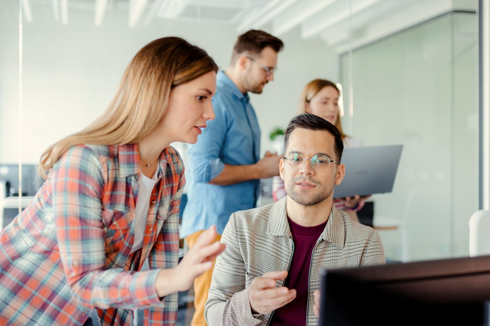Tijdens een workshop phishing worden praktische tips en strategieën besproken om phishingaanvallen te identificeren en te voorkomen.