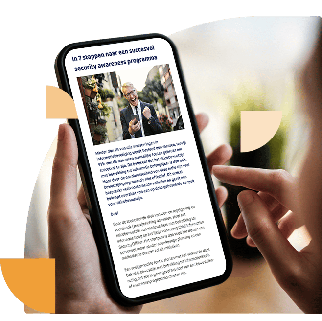 Persoon die een iPhone vasthoudt en daarop de eerste pagina van een whitepaper genaamd 